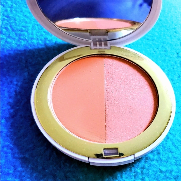 Blush and highlighter bundle - Picture 7 of 14